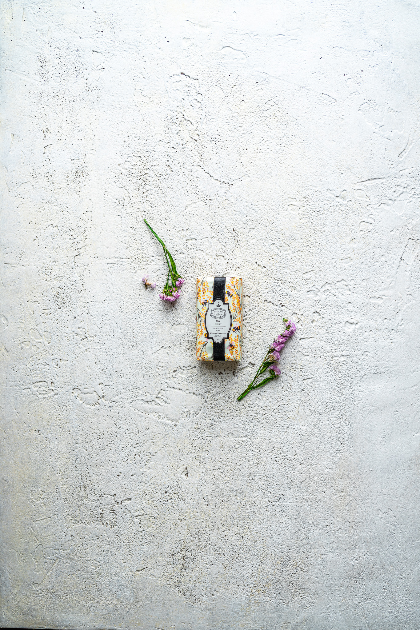 Jasne tła do zdjęć produktowych i kulinarnych – Klucz do udanych fotografii